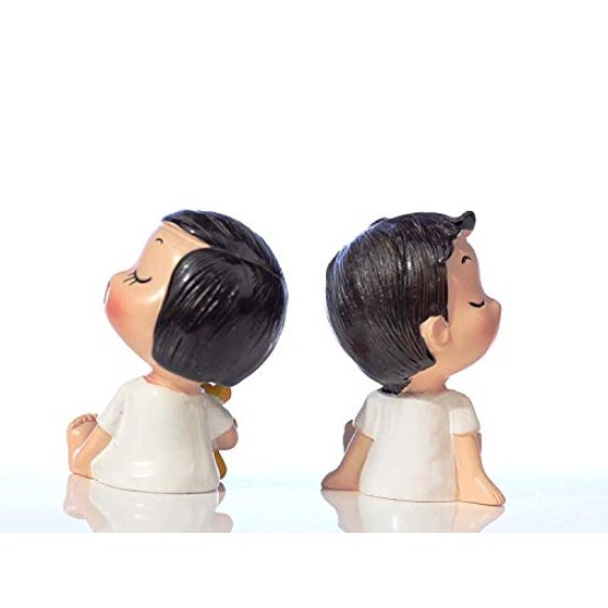 Lilone Beautiful Kissing Couple Showpiece