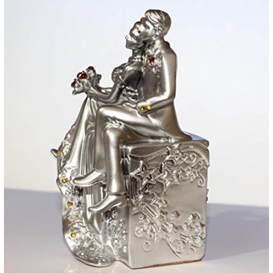 Lilone Romantic Couple Statue with Bouquet Showpiece 